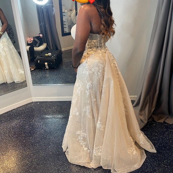 Wedding Gown Ivory Madison James - Picture 5 of 7